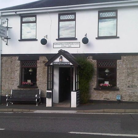 Emlyn Arms Acomodação com café da manhã Llanarthney Exterior foto